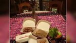 Intip Momen Seru Keluarga Marissa Haque Saat Nikmati Makanan