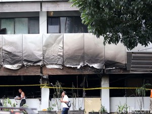 Kebakaran di Polda Metro Berawal dari Percikan, Lalu Terdengar Ledakan