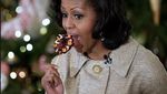 Begini Gaya Santai Michelle Obama Ketika Makan Sandwich dan Permen