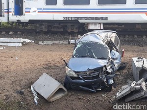 Mobil Ini Ikut Jadi Korban KA Sancaka Vs Truk, Siapa Pemiliknya?