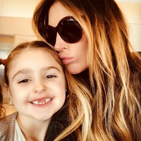 Wanita yang sempat bekerja di klub malam itu, kini berusia 42 tahun. Dari Instagramnya, kini ia lebih banyak sibuk dengan seorang putrinya. Foto: dok. Instagram