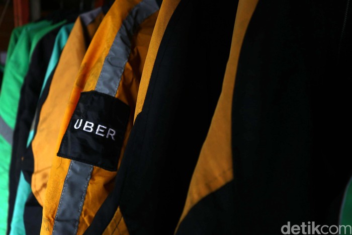 Jelang penutupan, berbagai perlengkapan Uber diobral. Foto: Rifkianto Nugroho/detikcom Jelang penutupan, berbagai perlengkapan Uber diobral. Foto: Rifkianto Nugroho/detikcom