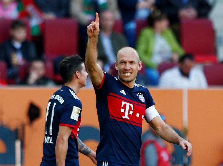 12 Pesepakbola Tersukses di Klub