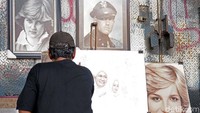 Salah satu dari mereka sangat menyukai karatert tokoh public dari manca negara karena terbilang menarik ketika menjadi sebuah karya lukis.