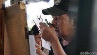 Kemampuan mereka bak pelukis professional.