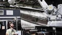 Pembuatannya membutuhkan sekitar 10.000 pon baja bahan cetak, 684 mil kabel dan 6 bulan waktu cetak. MX3D/Istimewa.
