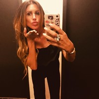 Rachel menjadi salah satu dari 14 wanita lainnya yang punya skandal seks dengan Tiger Woods. Sebuah situs gosip pernah mengatakan bahwa Rachel menjadi orang nomor satu di hati Tiger Woods yang sudah beristri itu.  Foto: dok. Instagram