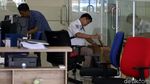 Polisi Geledah Kantor Abu Tours di Jakarta