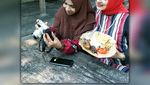 Intip Momen Seru Keluarga Marissa Haque Saat Nikmati Makanan