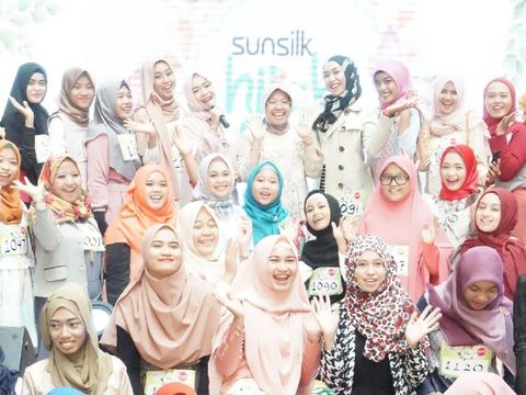 Surprise! Walikota Risma Hadiri Audisi Sunsilk Hijab Hunt 2018 Surabaya