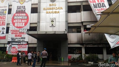 Foto: Kebakaran di Gedung SDM Polda Metro Jaya
