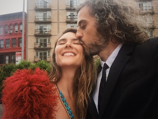 Sampai parfum pun Amanda membuatnya sendiri. Ia mencampur minyak esensial mawah dan sandalwood kemudian dijadikannya sebagai wewangian.  Foto: dok. Instagram