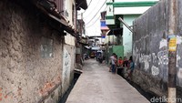 Lokasi itu tidak jauh dari Masjid Jami An Nur.
