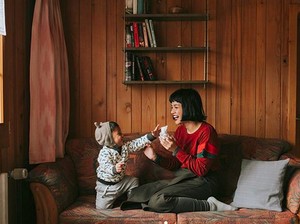 Cara Andien agar Tak Kesulitan Kenalkan Anak Makanan Baru