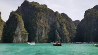 Perlahan, Thailand telah membuka kembali gerbang mereka untuk turis asing. Negara ini telah alami kerugian pariwisata sebesar USD 37,504 juta (Elsa/dTraveler)