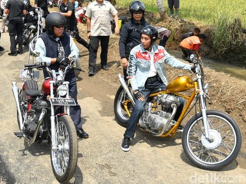 Jaket denim Jokowi saat touring ke Sukabumi yang didesain Never Too Lavish