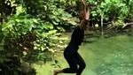 Foto: Maudy Koesnaedi & Air Terjun Favorit Putri Diana