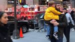Foto: Asap Membubung dari Trump Tower yang Kebakaran
