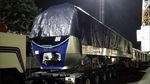 Malam-malam, Kereta MRT Diangkut dari Tanjung Priok ke Lebak Bulus