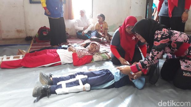 Salah satu bagian dari kegiatan simulasi bencana di Kabupaten Magelang.