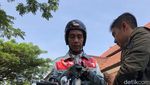 Momen Jokowi Siap-siap Touring Naik Chopper Emas