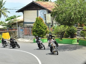 Touring ke Palabuhanratu, Jokowi: Jalannya Berkelok-kelok