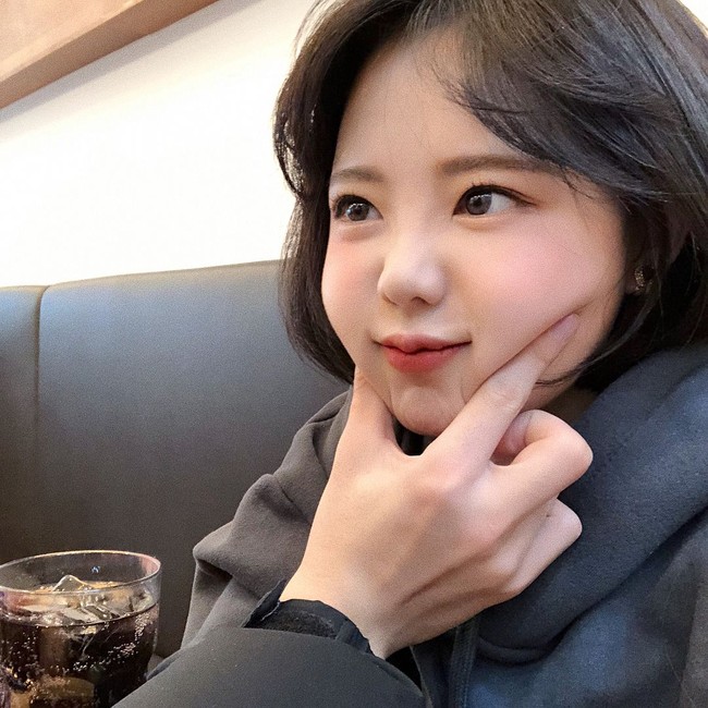 Fitur wajah Young Ki begitu menggemaskan. Dengan pipi chubby-nya itu ia malah punya kelebihan yang bikin wajahnya selalu terlihat imut.  Foto: dok. Instagram