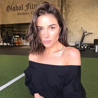 Oliva Culpo menggunakan masker wajah dari emas 24 karat. Masker mewah dari Adore Cosmetics seri Golden Touch 24K Techno-Dermis Facial Mask tersebut berfungsi untuk menambah kolagen dan memiliki efek menenangkan. Harganya pun mencengangkan, mencapai US$ 3,300 atau sekitar Rp 46 jutaan. Nilai skin care Olivia ini bisa dapat tiga motor. (Foto: Dok. Instagram)