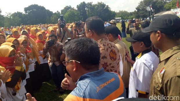 Gubernur DKI Jakarta Anies Baswedan dan Presiden PKS Sohibul Iman.