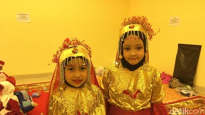 Aksi Anak-anak TK Pakai Kostum Operet, Mana Paling Lucu?