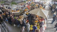 Kini Danilovsky Market menjadi pasar modern terbaik di seluruh Rusia. Dengan gedung bernuansa modern, dan atap menyerupai bunga, pasar ini jadi salah satu destinasi yang tak boleh terlewatkan di 3. Moscow. Foto: Songkai Liu