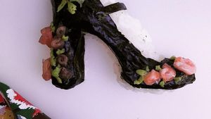 Keren! Begini Jadinya Kalau Sushi Dibentuk Jadi Wajah Johnny Depp dan Sepatu Dolce Gabbana