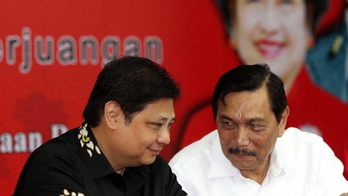PDIP menggelar rapat koordinasi bidang nasional III kemaritiman di Kantor DPP PDIP, Lenteng Agung, Jakarta Selatan, Minggu (8/4/2018). Rakor dihahdiri Menko Bidang Kemaritiman Luhut Binsar Pandjaitan dan Menteri Perindustrian Airlangga Hartarto.