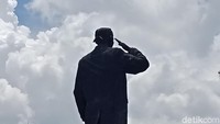 Foto: Patung Jenderal Sudirman di Jakarta Diperbaiki (Kanavino AR/detikcom)