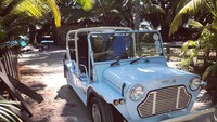Masih di Seychelles, Chris Smalling tampaknya asyik liburan di sana (smalling/Instagram)