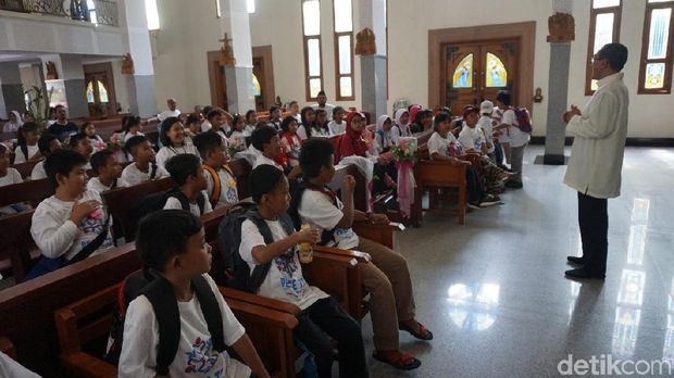 Agar Anak-anak Tahu Agama Tak Ajarkan Permusuhan