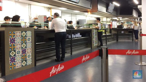 Ada Perosotan Setinggi 3 Lantai di Markas AirAsia
