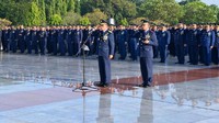KSAU bersama prajurit TNI AU mengikuti upacara penghormatan kepada para pahlawan. Istimewa/Dispenau.