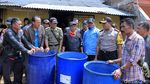 Keluarga Korban Miras Oplosan di Cicalengka Tak Kuasa Menahan Tangis