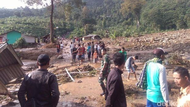 1 Orang Tewas Akibat Banjir Bandang di Bogor