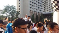 Hari ini kita bersama Atlet Nasional Dede herawati, ini partisipasi di acara Run for Cancer, we can i can, karena dengan pengenalan dan awareness terhadap cancer dini dengan promotif, preventif, program DKI dapat mengurangi cancer 24-30 persen. Jadi untuk gaya hidup sehat kita deteksi dini Insyaallah kita meningkatkan awareness, ujar dia.