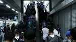 Kepadatan Stasiun Duri di Jam Pulang Kantor