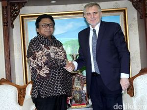 Ketua DPD Terima Kunjungan Dubes Bosnia