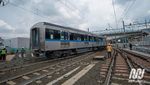 Mengenal si Mungil nan Perkasa yang Susun Kereta MRT di Atas Rel