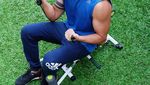 Foto: Gaya Olahraga Rian Ibram, Presenter Insert yang Fit Abis!