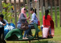 Liburan ke Borobudur, Mampir ke Taman Mobil Rongsok yang Unik