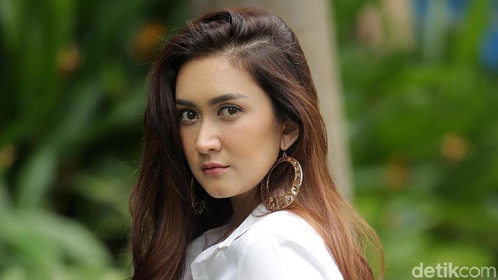 Selebriti, Artis
