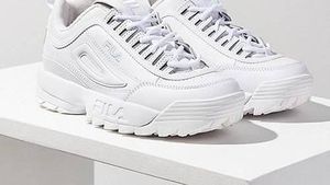 12 Jenis Sneakers Putih yang Sesuai dengan Zodiak Kamu