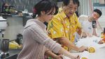 Pernah Belajar Kuliner di Korea Selatan, Ini 10 Aksi Memasak Dea Annisa!