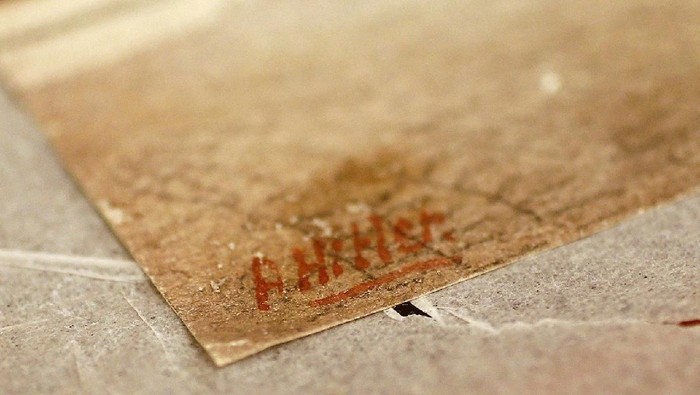 Lukisan Potret Kekasih Hitler Diprediksi Terjual Rp 1 Miliar